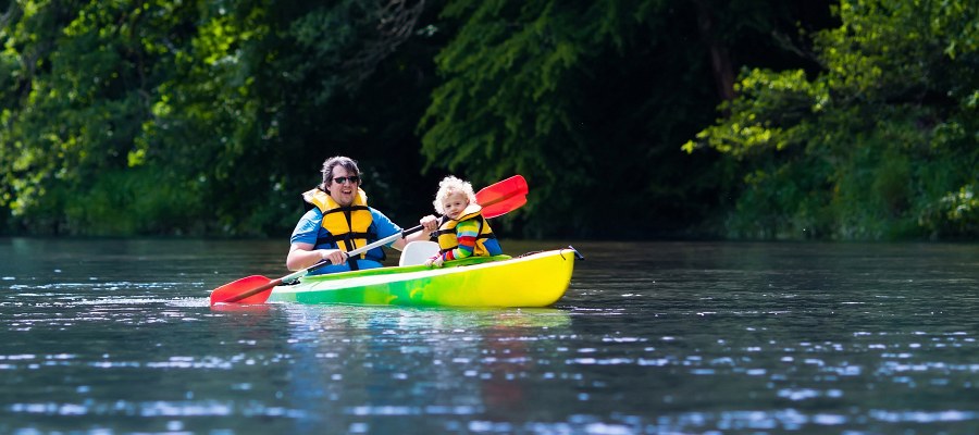 fun outdoor activities kayaking